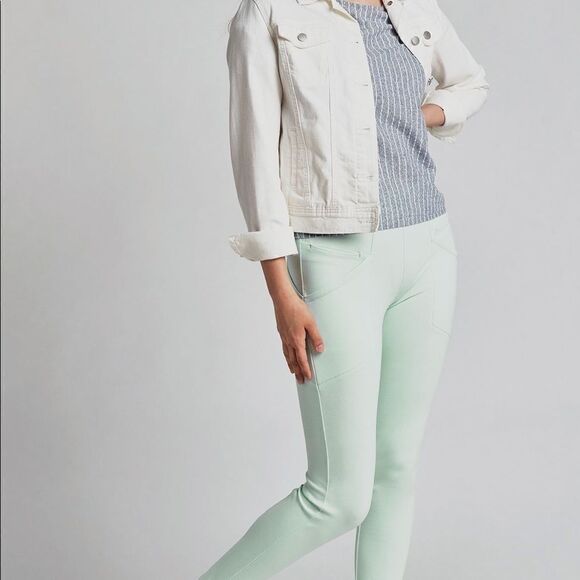 NWT Betabrand Large Petite Journey Skinny-Leg Journey Pants, Color Mojito - Picture 7 of 13